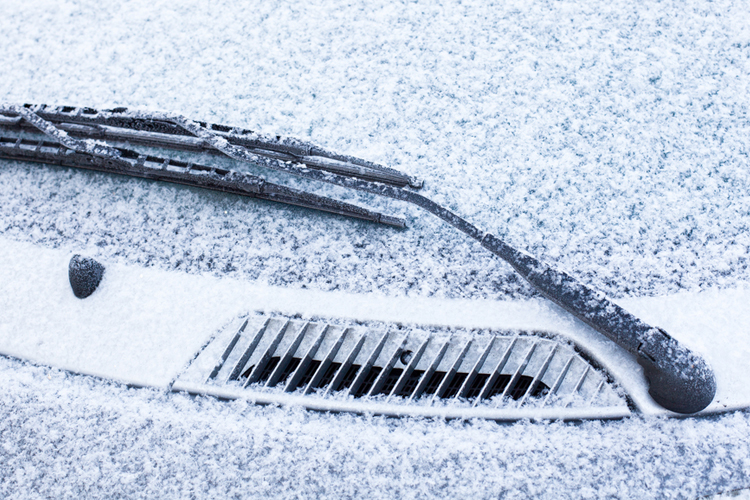 Why Car Batteries Perform Poorly in Cold Weather · Carfit
